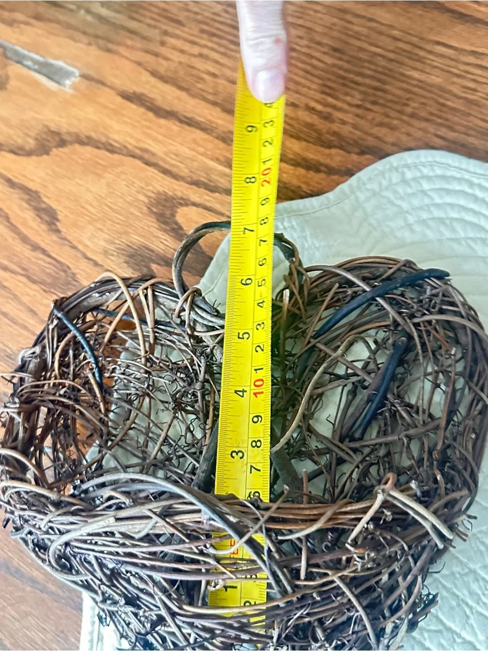Lot of 2 wicker heart baskets